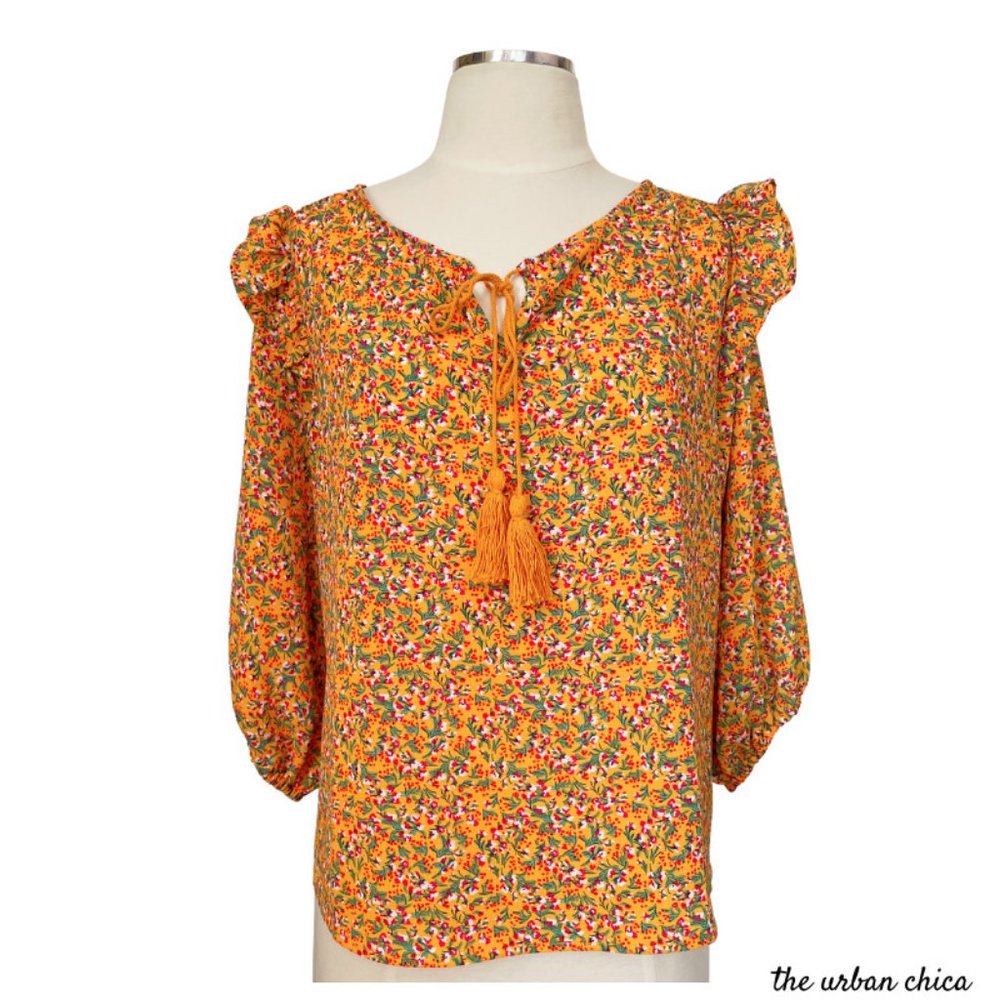 NWT W5 Floral Print Ruffle Shoulder Tassel Blouse